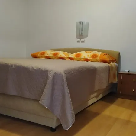 Nina Apartament *