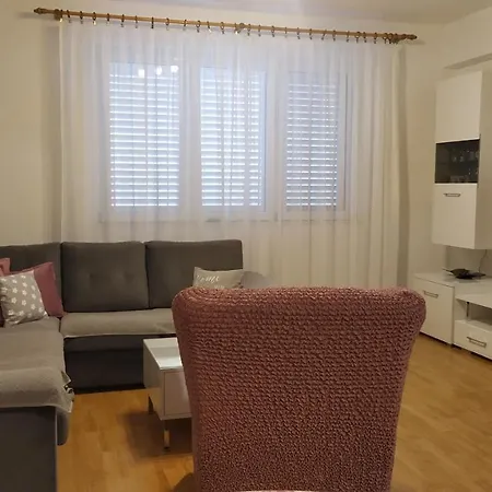 Apartament Nina *